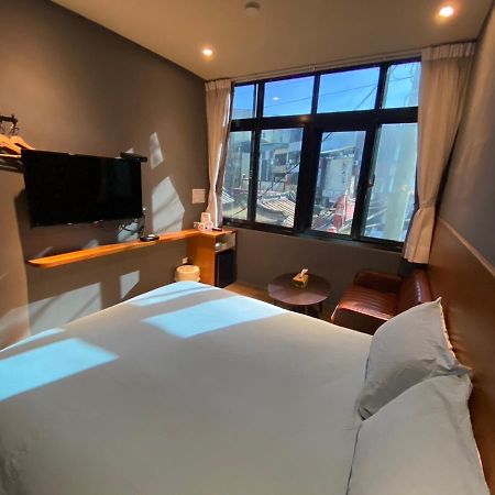 良文旅2館ryou Hotel Vintage - II Тайнан Екстериор снимка