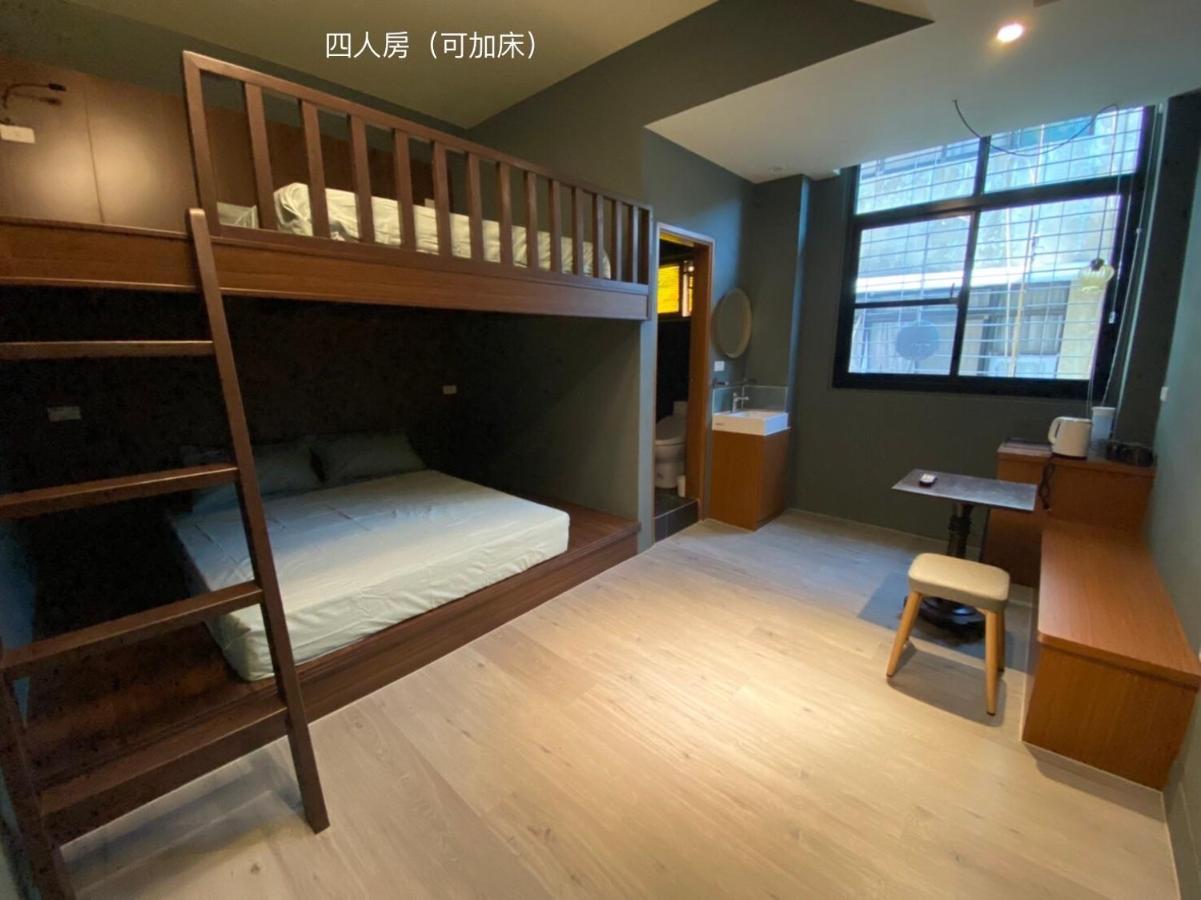 良文旅2館ryou Hotel Vintage - II Тайнан Екстериор снимка