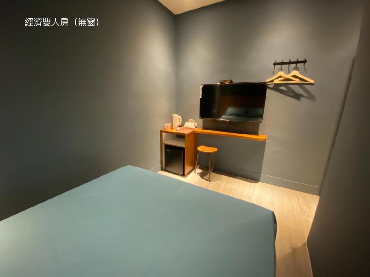 良文旅2館ryou Hotel Vintage - II Тайнан Екстериор снимка
