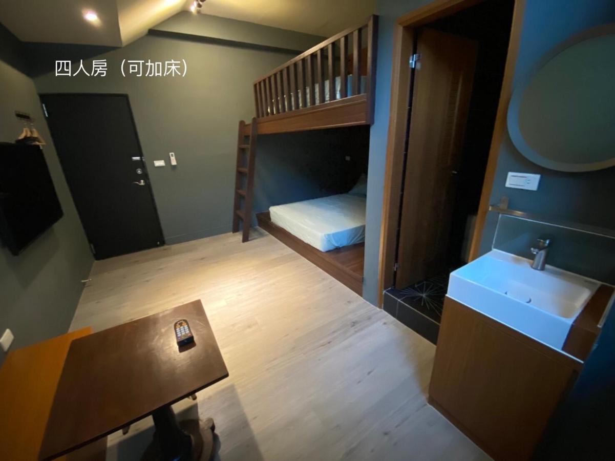 良文旅2館ryou Hotel Vintage - II Тайнан Екстериор снимка