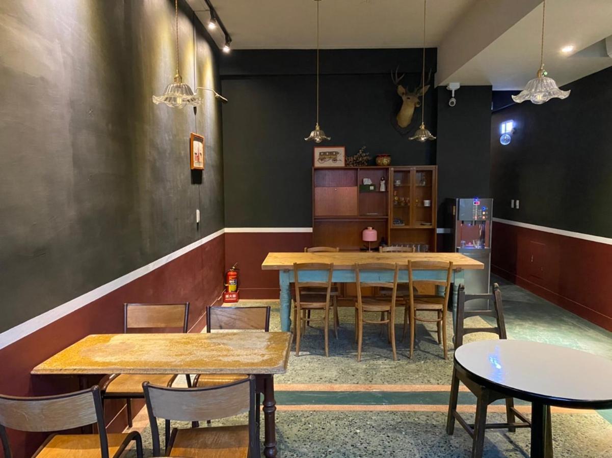 良文旅2館ryou Hotel Vintage - II Тайнан Екстериор снимка