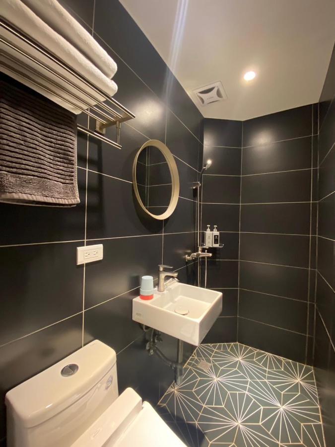良文旅2館ryou Hotel Vintage - II Тайнан Екстериор снимка
