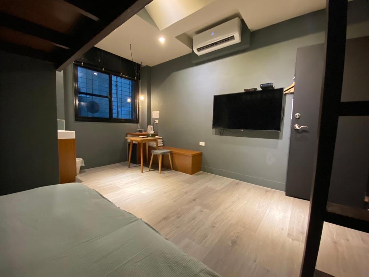 良文旅2館ryou Hotel Vintage - II Тайнан Екстериор снимка
