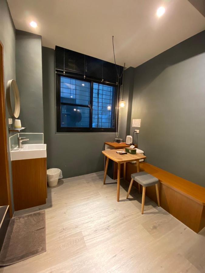 良文旅2館ryou Hotel Vintage - II Тайнан Екстериор снимка
