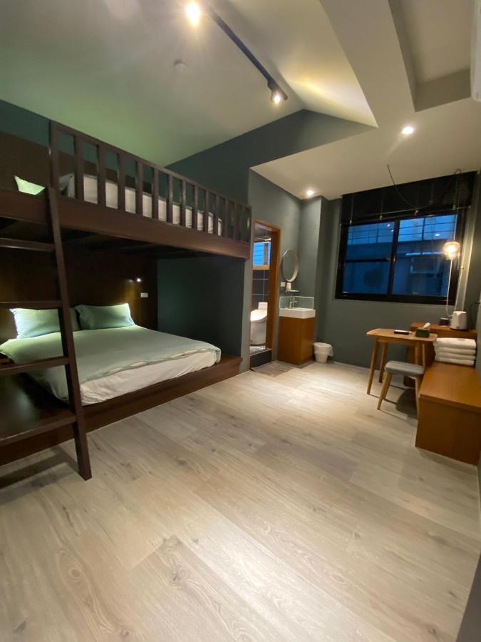 良文旅2館ryou Hotel Vintage - II Тайнан Екстериор снимка