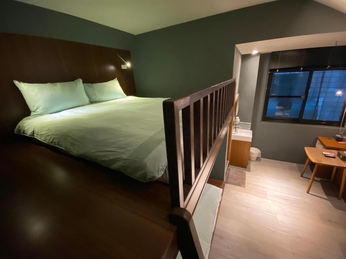 良文旅2館ryou Hotel Vintage - II Тайнан Екстериор снимка