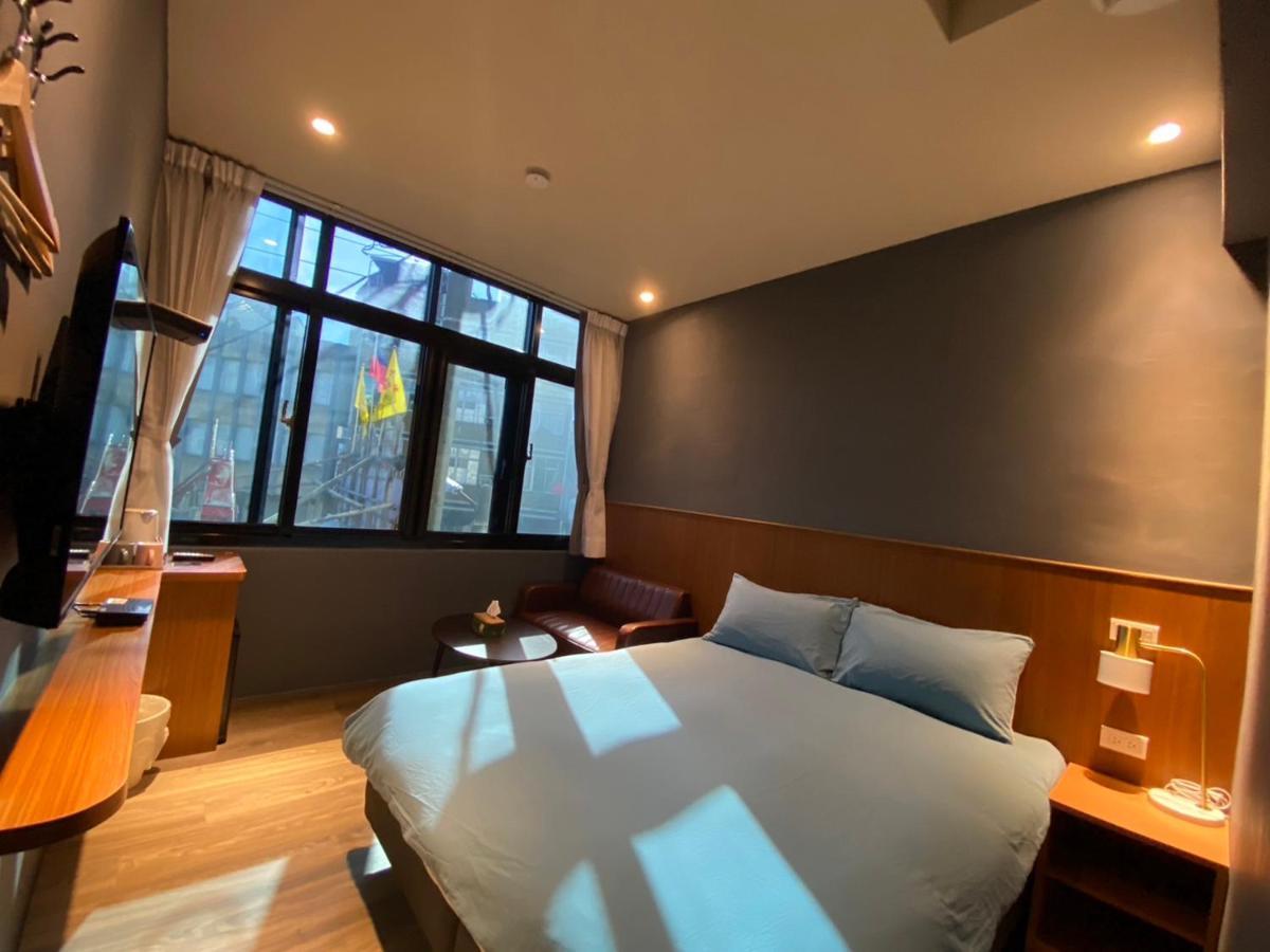 良文旅2館ryou Hotel Vintage - II Тайнан Екстериор снимка